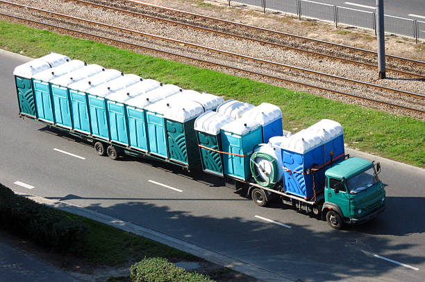 Porta potty delivery and setup in East Foothills, CA